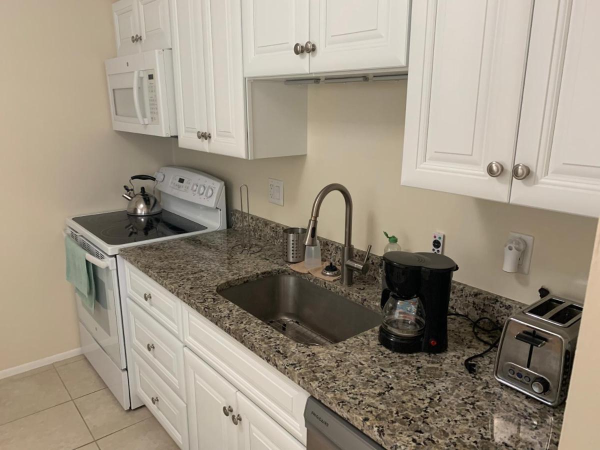 Michaels -Beachside Bungalows St. Pete Beach Εξωτερικό φωτογραφία
